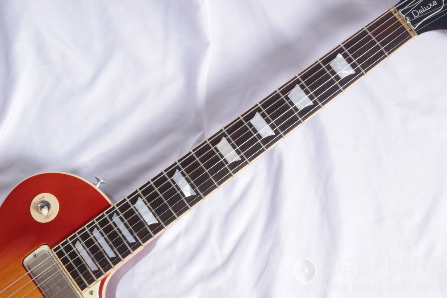 Les Paul Deluxe 2015 Heritage Cherry Sunburst追加画像 Les Paul Deluxe 2015 Heritage Cherry Sunburst追加画像