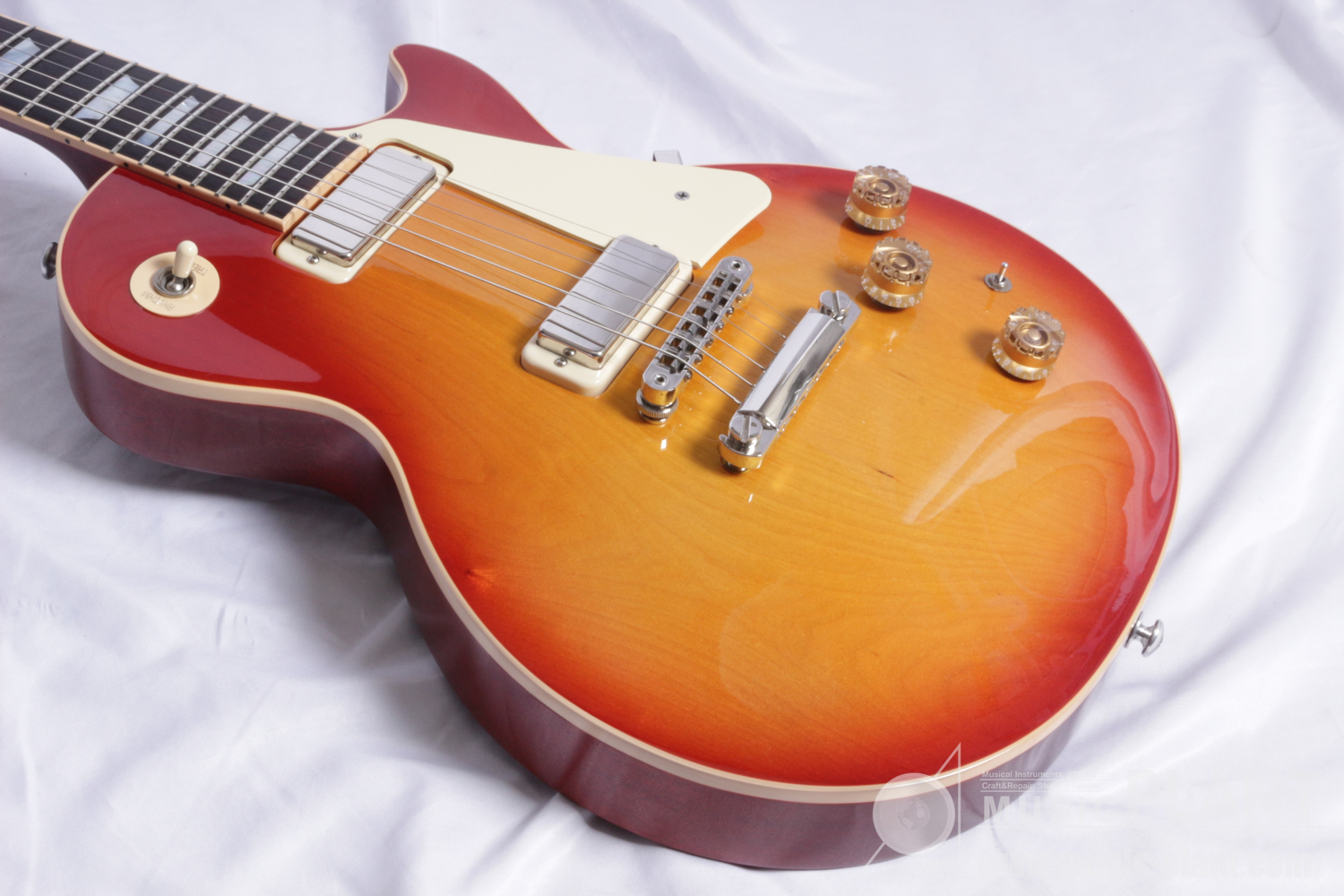 Les Paul Deluxe 2015 Heritage Cherry Sunburst追加画像 Les Paul Deluxe 2015 Heritage Cherry Sunburst追加画像