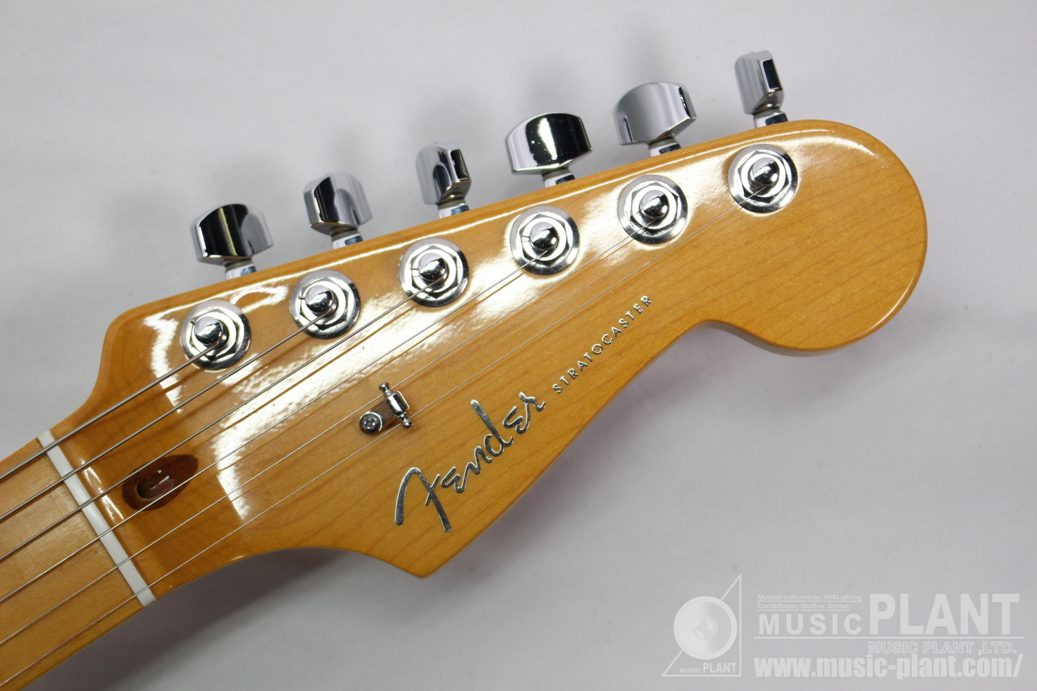 2011 American Deluxe Stratocaster V Neck Blackヘッド画像 2011 American Deluxe Stratocaster V Neck Blackヘッド画像