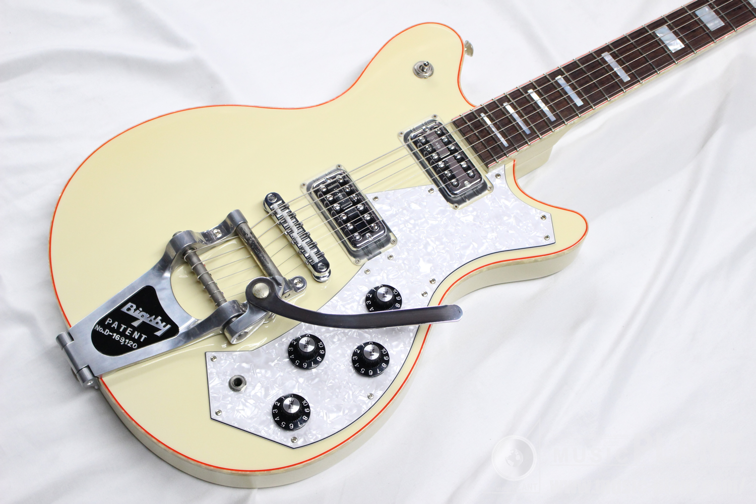 CORSAIR CSL135 Vintage White追加画像 CORSAIR CSL135 Vintage White追加画像