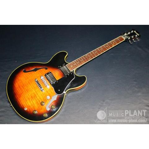 Ibanez-セミアコースティックギター
LR10  Lee Ritenour model