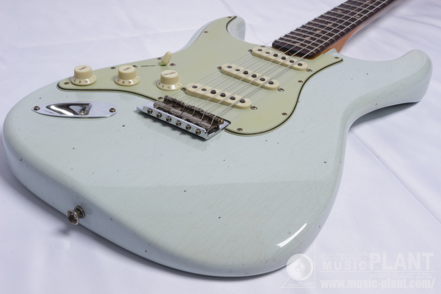 Limited Edition 1960 Stratocaster Journeyman Relic, Super Faded Aged Sonic Blue, Left-Handed追加画像