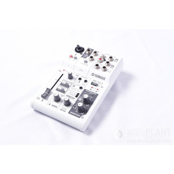 AG03 Whiteサムネイル