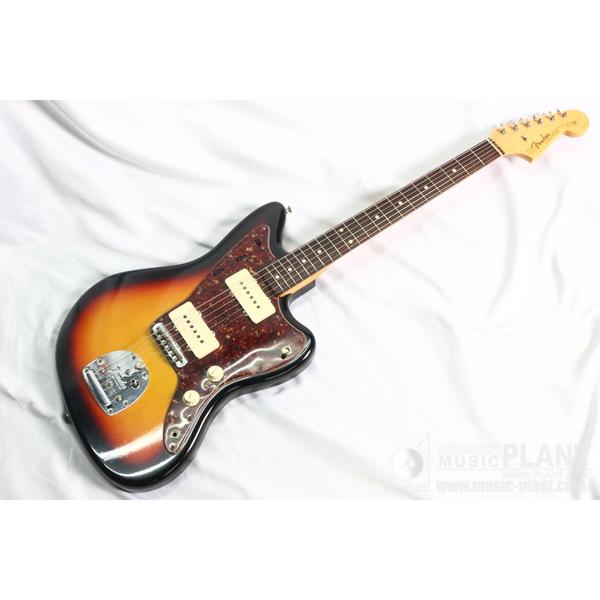 Fender Custom Shop

2006 Team Build Custom 1962 Jazzmaster 3 Color Sunburst