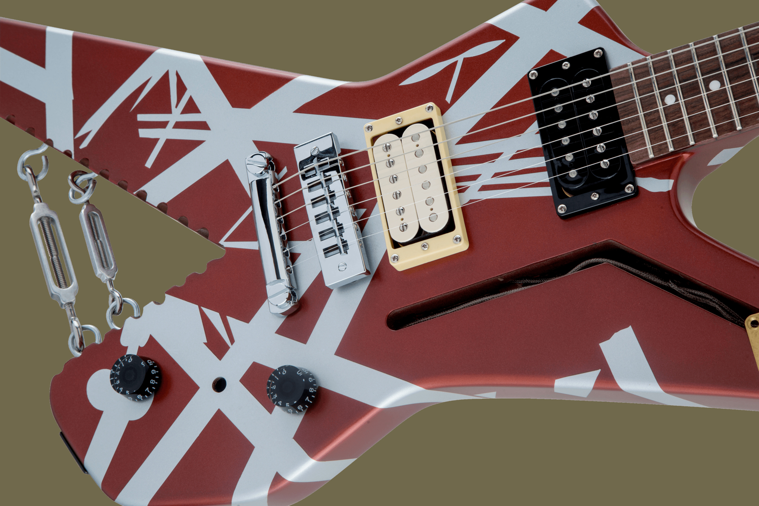 Striped Series Shark, Pau Ferro Fingerboard, Burgundy with Silver Stripes追加画像 Striped Series Shark, Pau Ferro Fingerboard, Burgundy with Silver Stripes追加画像