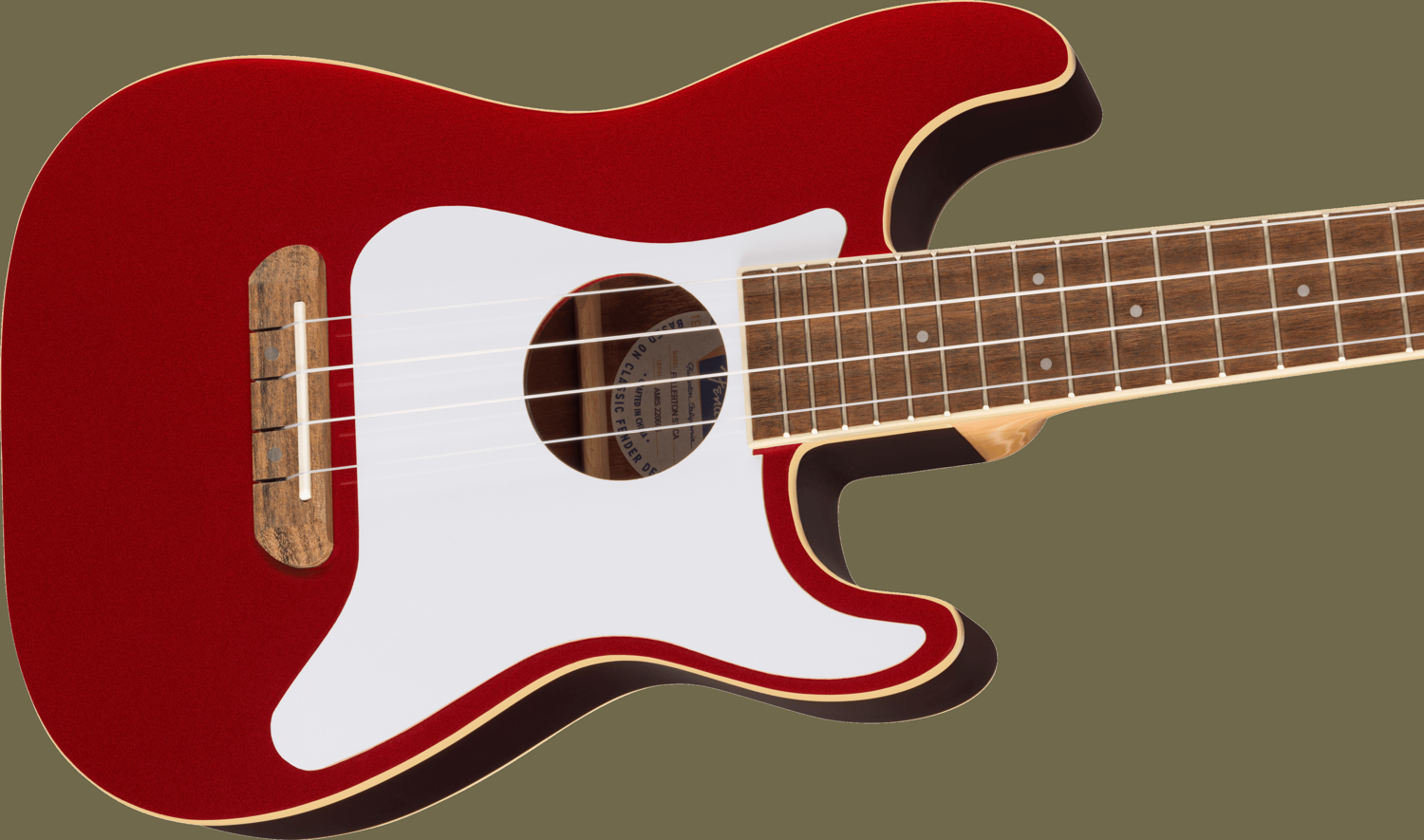 Fullerton Strat® Uke, Walnut Fingerboard, White Pickguard Candy Apple Red追加画像 Fullerton Strat® Uke, Walnut Fingerboard, White Pickguard Candy Apple Red追加画像