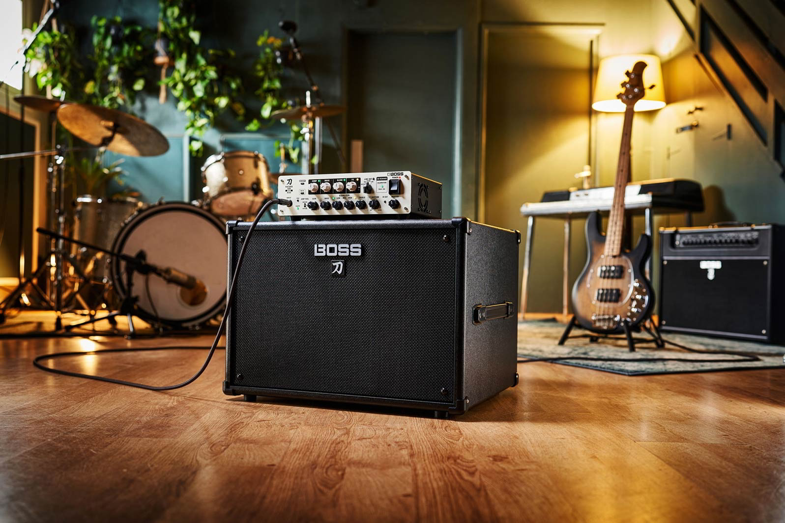 KATANA Bass Amplifire Cabinet KTN-C112B追加画像 KATANA Bass Amplifire Cabinet KTN-C112B追加画像