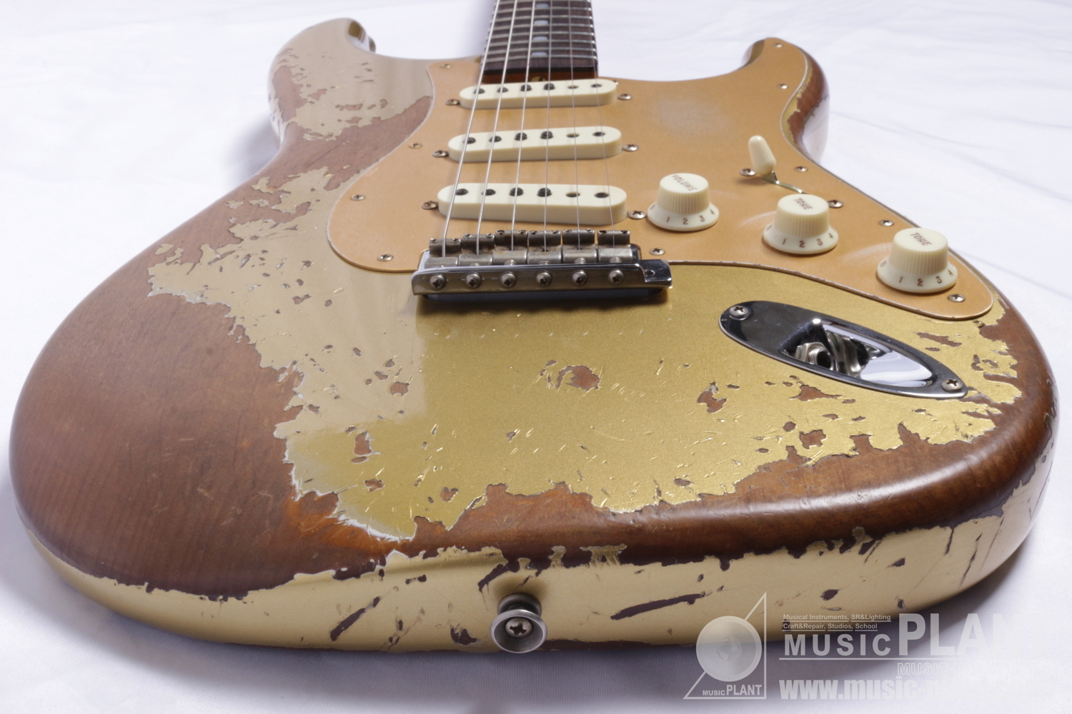 2023 Limited Edition Roasted Bighead Stratocaster Super Heavy Relic, Aged Aztec Gold追加画像 2023 Limited Edition Roasted Bighead Stratocaster Super Heavy Relic, Aged Aztec Gold追加画像