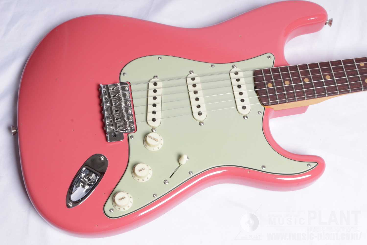 Limited Edition '62 Poblano Strat Journeyman Relic with Closet Classic Hardware, 3A Rosewood Fingerboard, Super Faded Aged Fiesta Red追加画像 Limited Edition '62 Poblano Strat Journeyman Relic with Closet Classic Hardware, 3A Rosewood Fingerboard, Super Faded Aged Fiesta Red追加画像