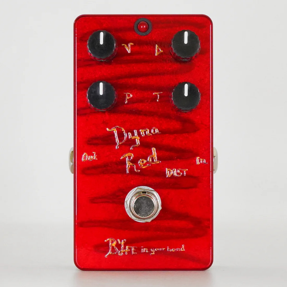 Dyna Red Distortion 4Kパネル画像 Dyna Red Distortion 4Kパネル画像