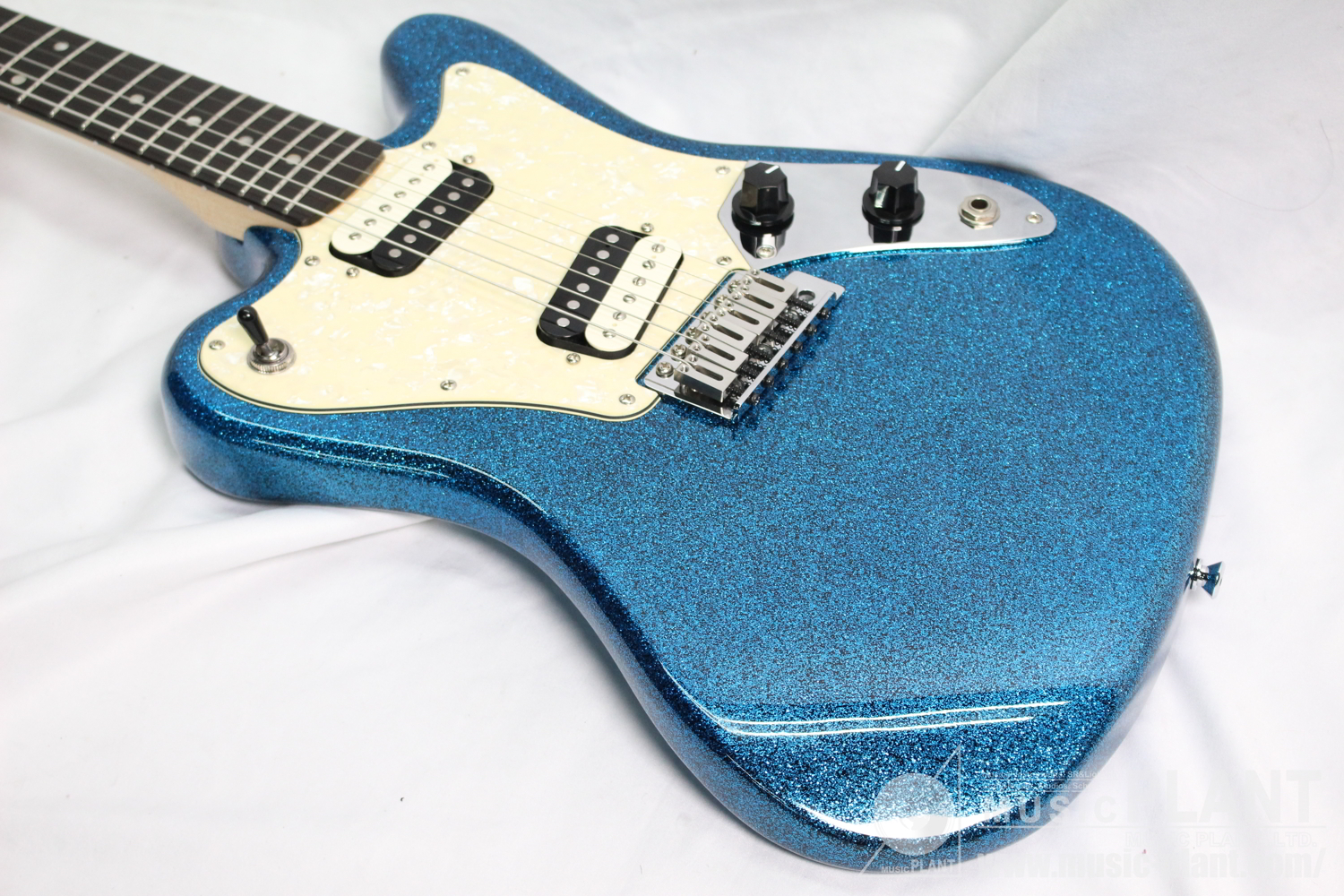 Paranormal Super-Sonic, Laurel Fingerboard, Pearloid Pickguard, Blue Sparkle追加画像 Paranormal Super-Sonic, Laurel Fingerboard, Pearloid Pickguard, Blue Sparkle追加画像