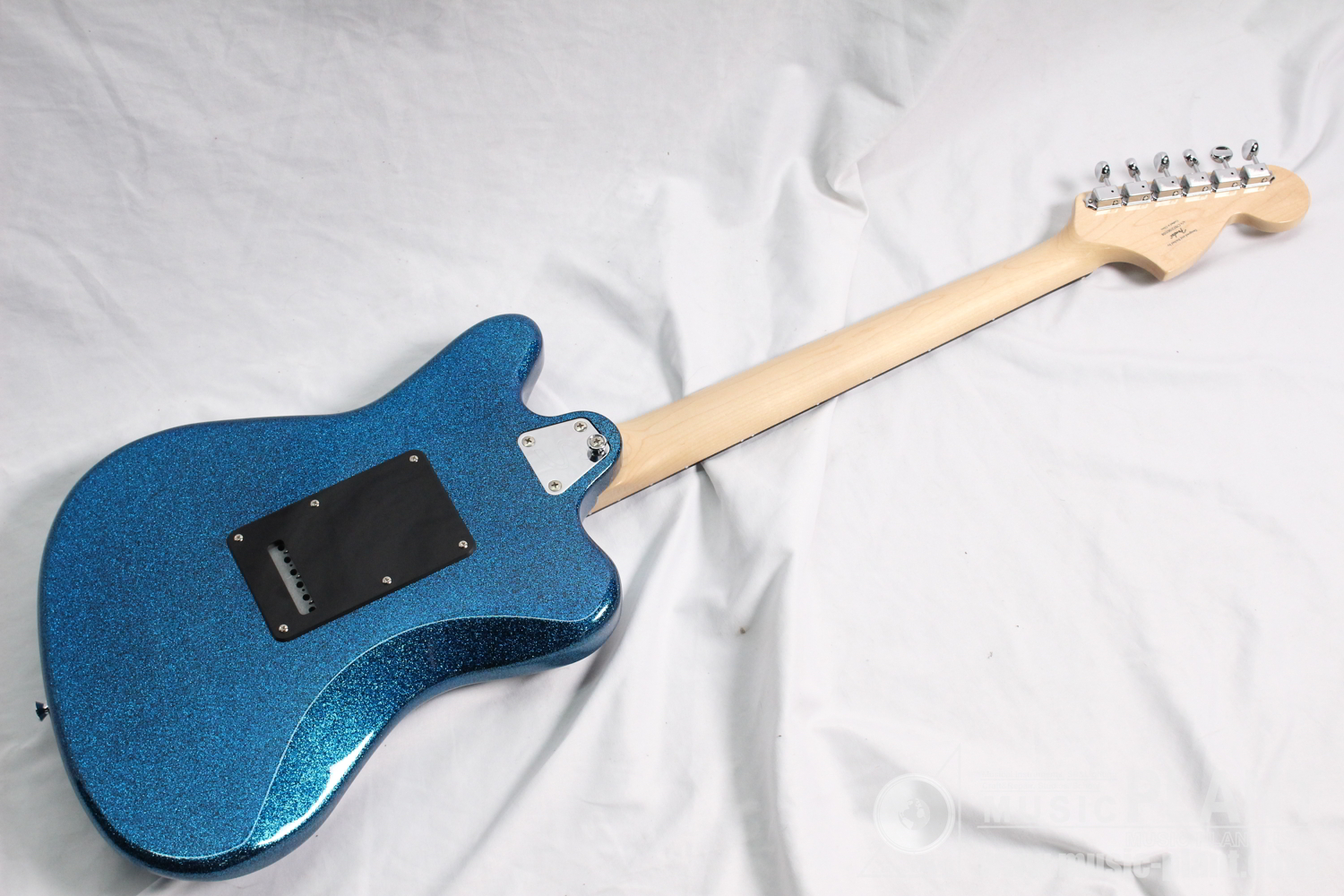 Paranormal Super-Sonic, Laurel Fingerboard, Pearloid Pickguard, Blue Sparkle背面画像 Paranormal Super-Sonic, Laurel Fingerboard, Pearloid Pickguard, Blue Sparkle背面画像