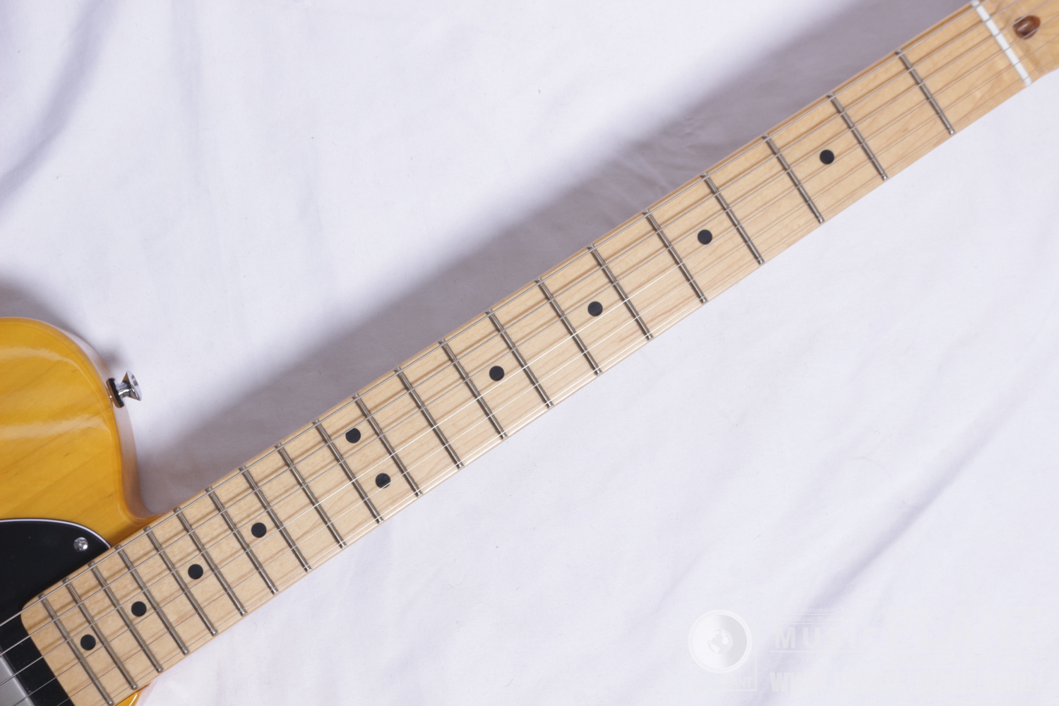 Standard Telecaster®, Maple Fingerboard, Black Pickguard, Butterscotch Blonde追加画像 Standard Telecaster®, Maple Fingerboard, Black Pickguard, Butterscotch Blonde追加画像