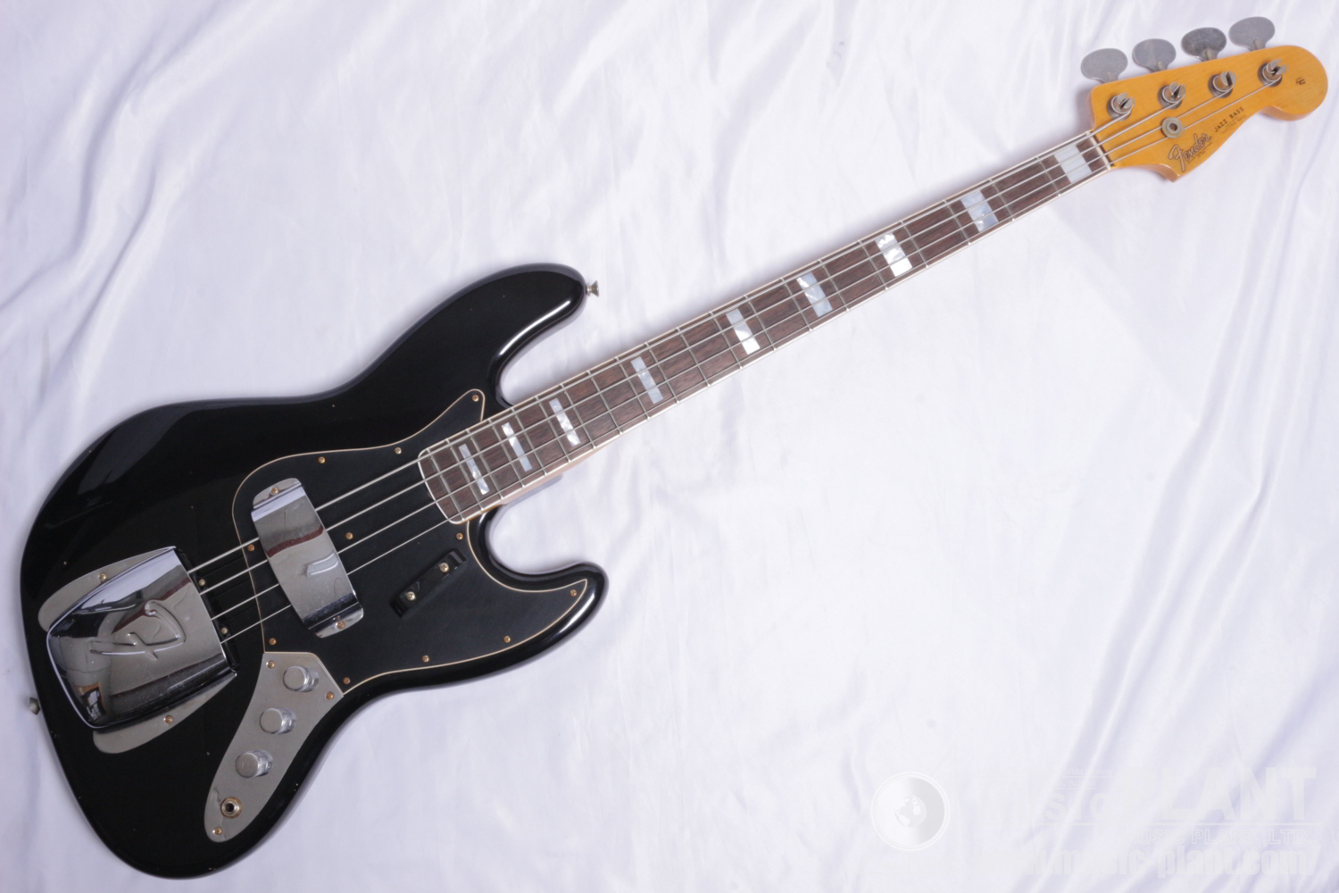 Limited Edition Custom Jazz Bass Journeyman Relic, 3A Rosewood Fingerboard, Aged Black追加画像 Limited Edition Custom Jazz Bass Journeyman Relic, 3A Rosewood Fingerboard, Aged Black追加画像