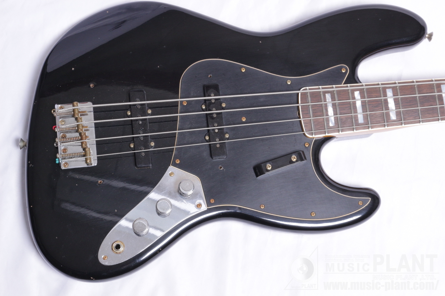 Limited Edition Custom Jazz Bass Journeyman Relic, 3A Rosewood Fingerboard, Aged Black追加画像 Limited Edition Custom Jazz Bass Journeyman Relic, 3A Rosewood Fingerboard, Aged Black追加画像