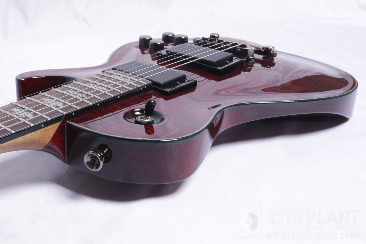 Desolation Single Cutaway Transparent Red追加画像 Desolation Single Cutaway Transparent Red追加画像