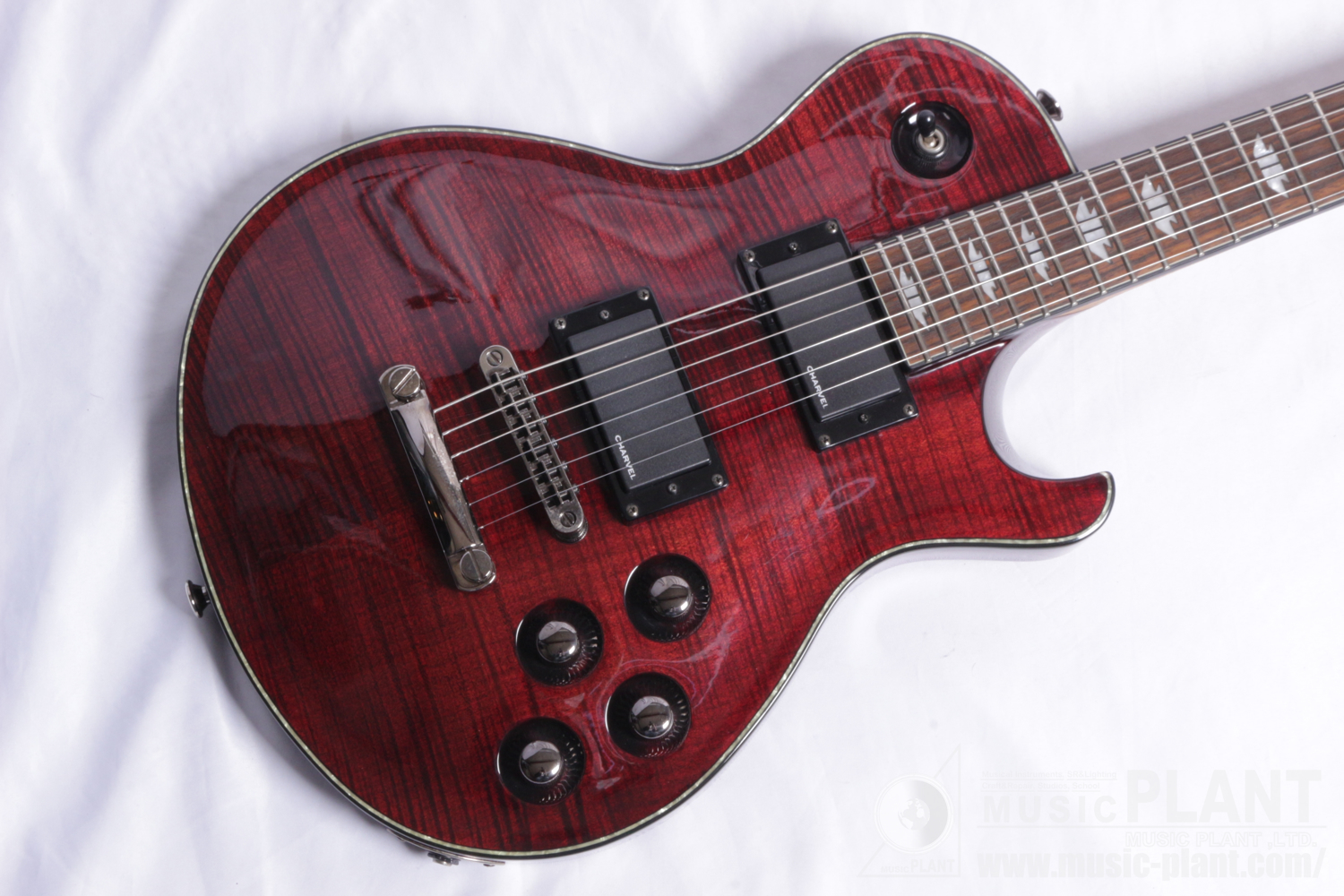 Desolation Single Cutaway Transparent Red追加画像 Desolation Single Cutaway Transparent Red追加画像