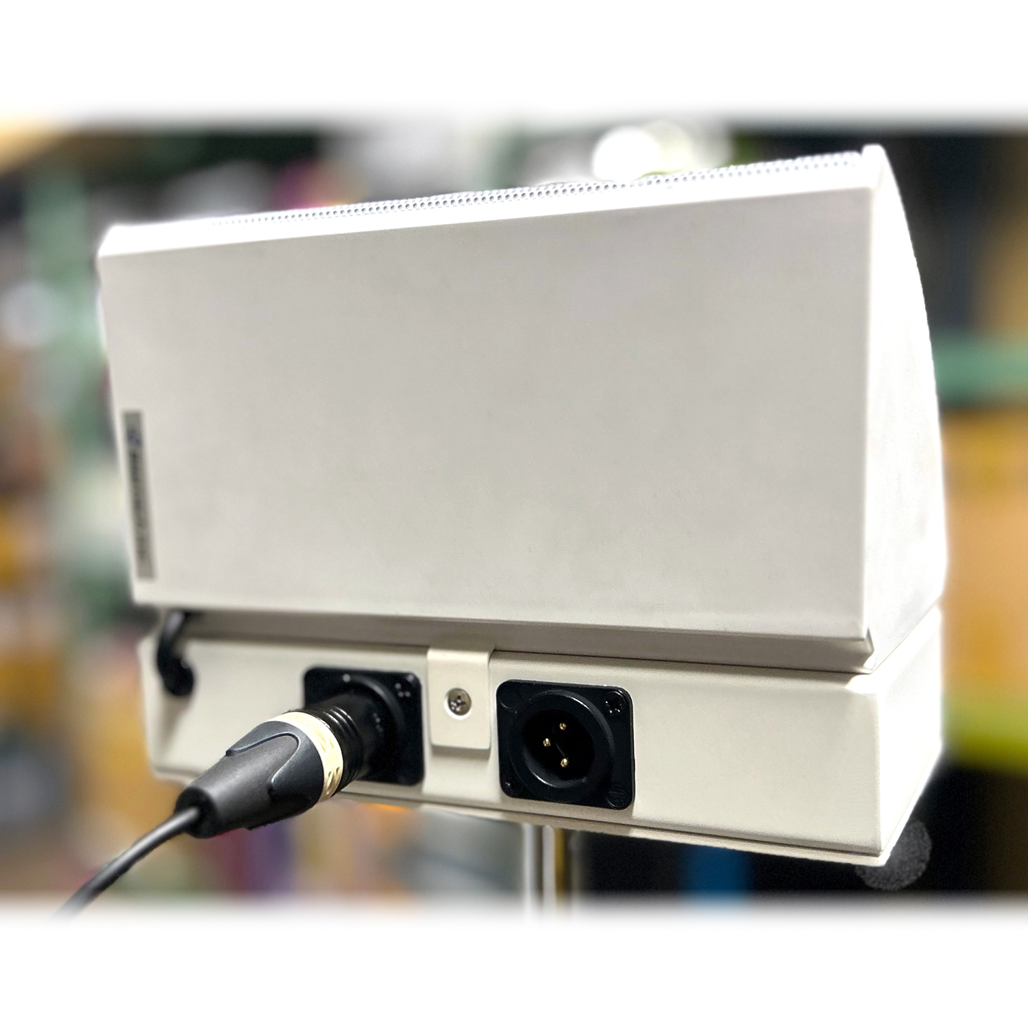 Loudspeakers Ci2M背面画像 Loudspeakers Ci2M背面画像