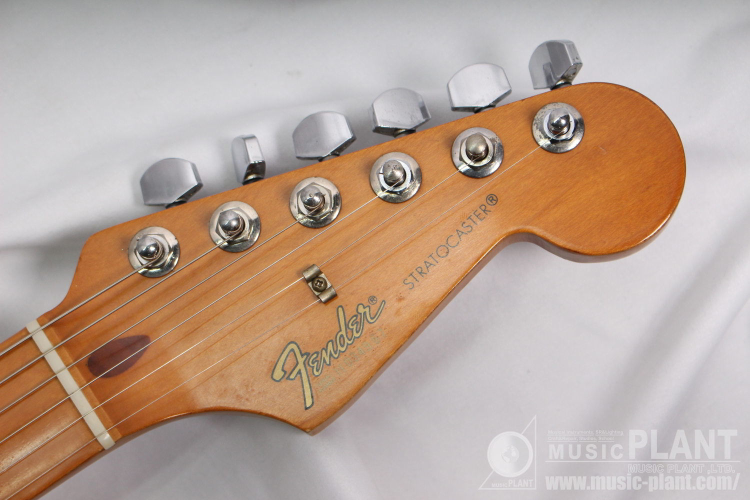 1990 I Series Stratocaster Whiteヘッド画像 1990 I Series Stratocaster Whiteヘッド画像