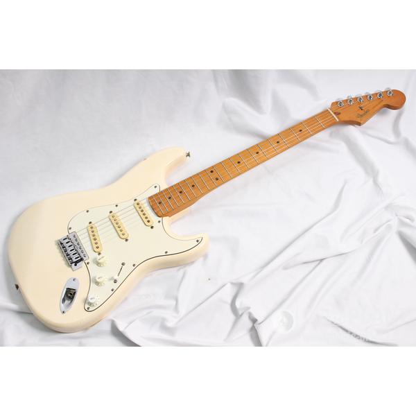 Fender1990 I Series Stratocaster White