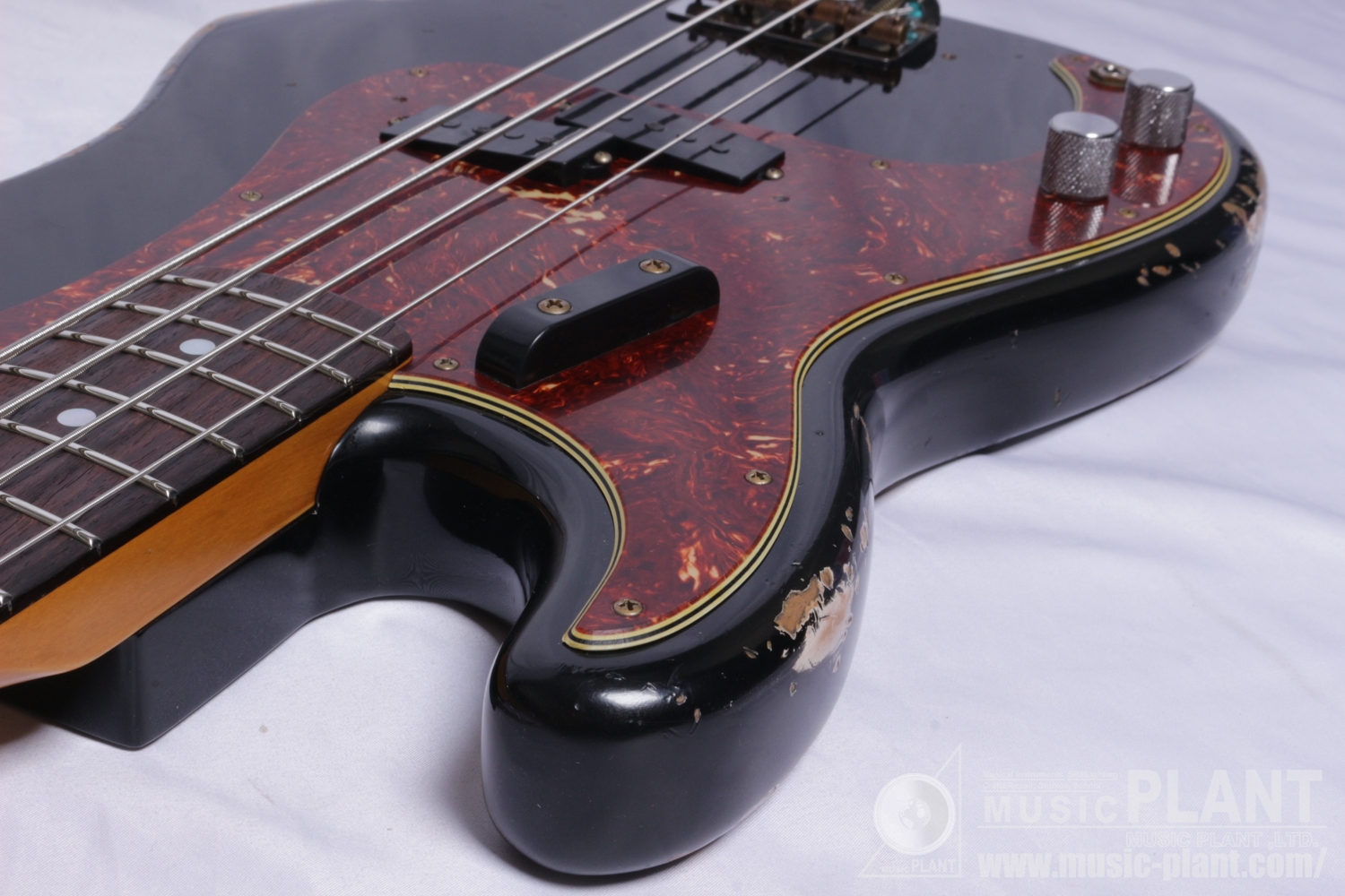 Limited Edition '66 Precision Bass Heavy Relic, Left-Handed, 3A Rosewood Fingerboard, Aged Black追加画像 Limited Edition '66 Precision Bass Heavy Relic, Left-Handed, 3A Rosewood Fingerboard, Aged Black追加画像