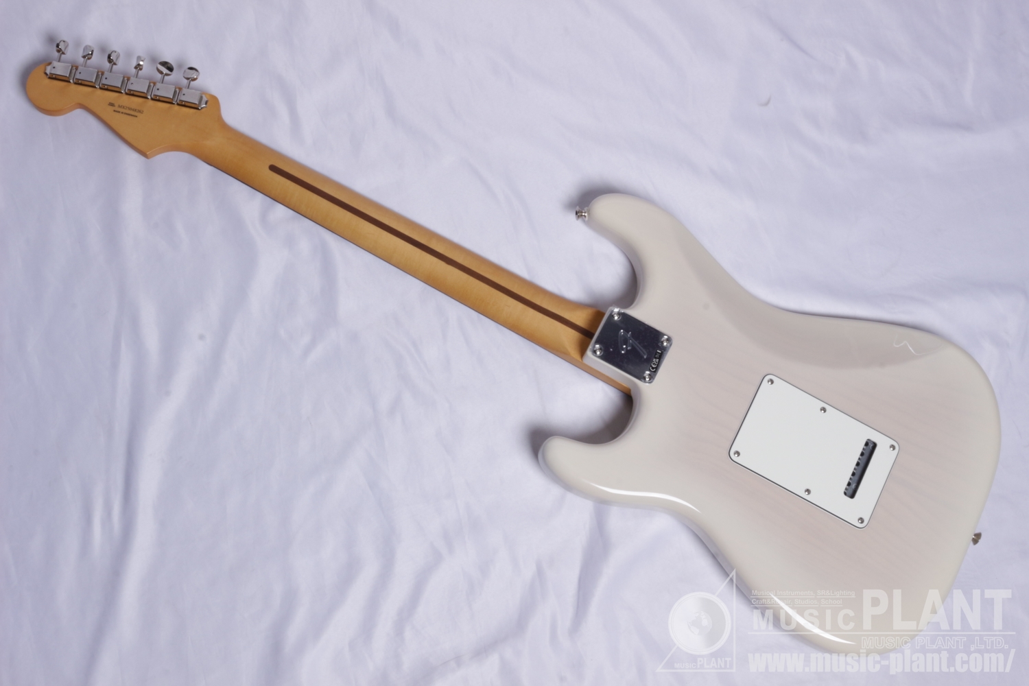 Player II Stratocaster®, Rosewood Fingerboard, White Blonde背面画像 Player II Stratocaster®, Rosewood Fingerboard, White Blonde背面画像