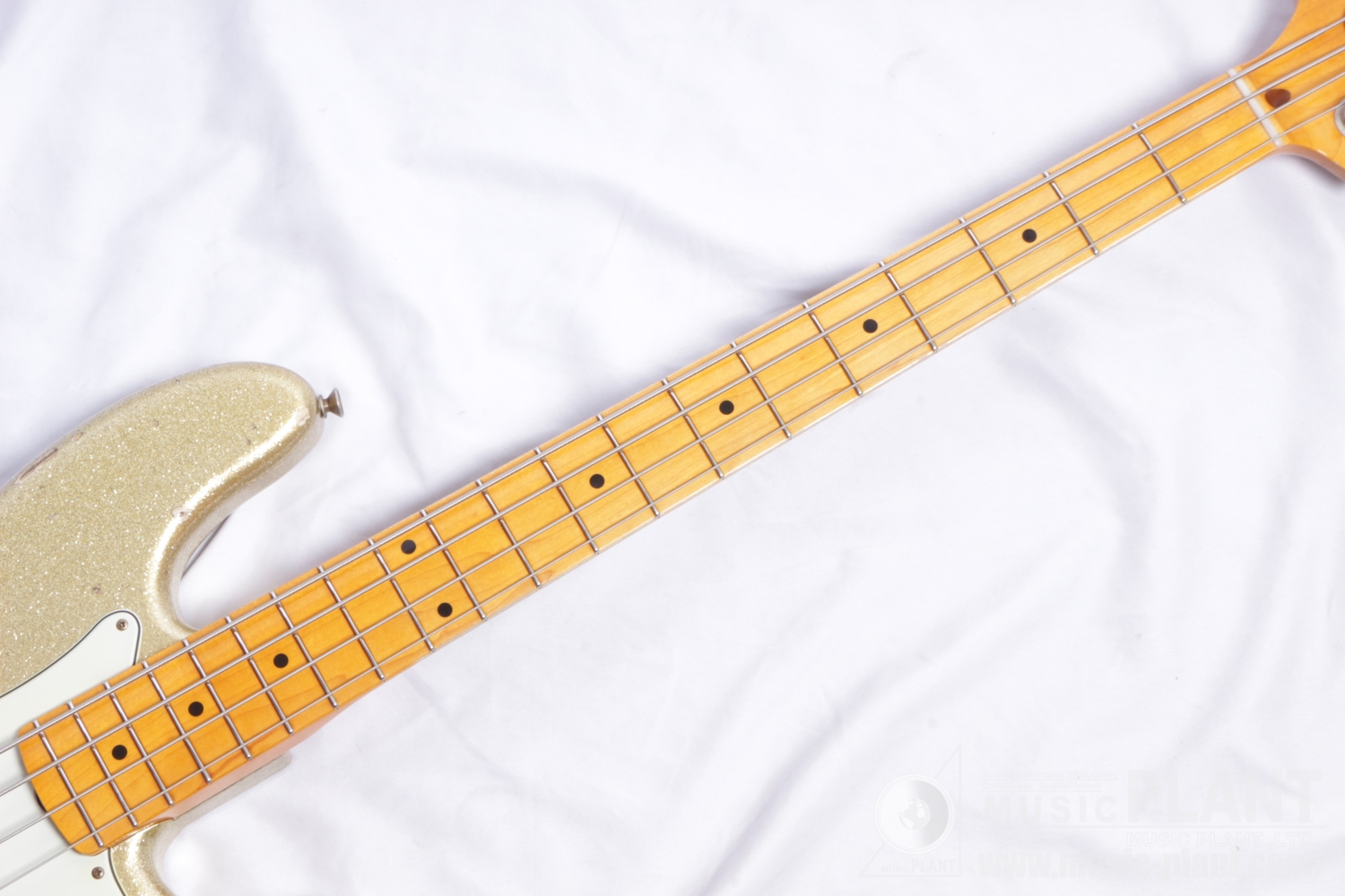 Custom Built J Signature Precision Bass Heavy Relic Champagne Gold追加画像 Custom Built J Signature Precision Bass Heavy Relic Champagne Gold追加画像