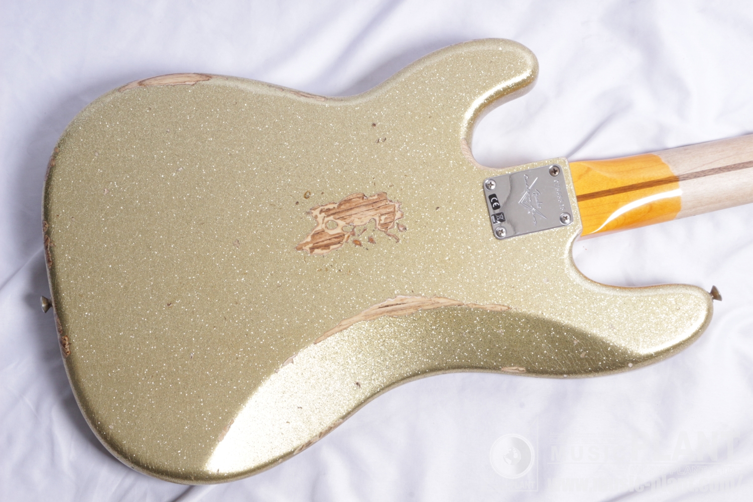 Custom Built J Signature Precision Bass Heavy Relic Champagne Gold追加画像 Custom Built J Signature Precision Bass Heavy Relic Champagne Gold追加画像