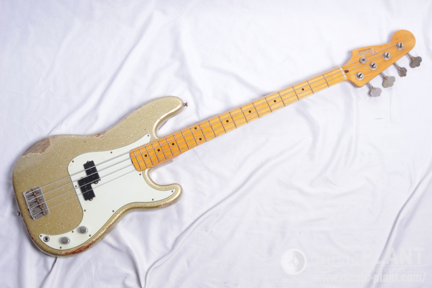 Custom Built J Signature Precision Bass Heavy Relic Champagne Goldパネル画像 Custom Built J Signature Precision Bass Heavy Relic Champagne Goldパネル画像