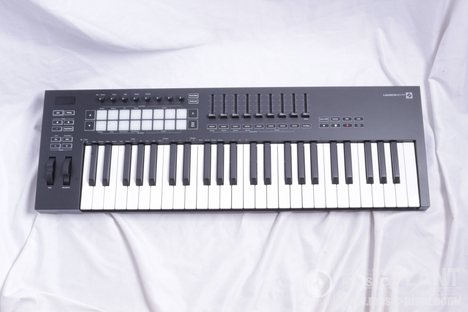 Launchkey 49 MK3ヘッド画像 Launchkey 49 MK3ヘッド画像