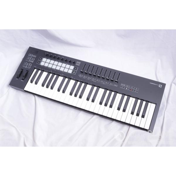 NovationLaunchkey 49 MK3
