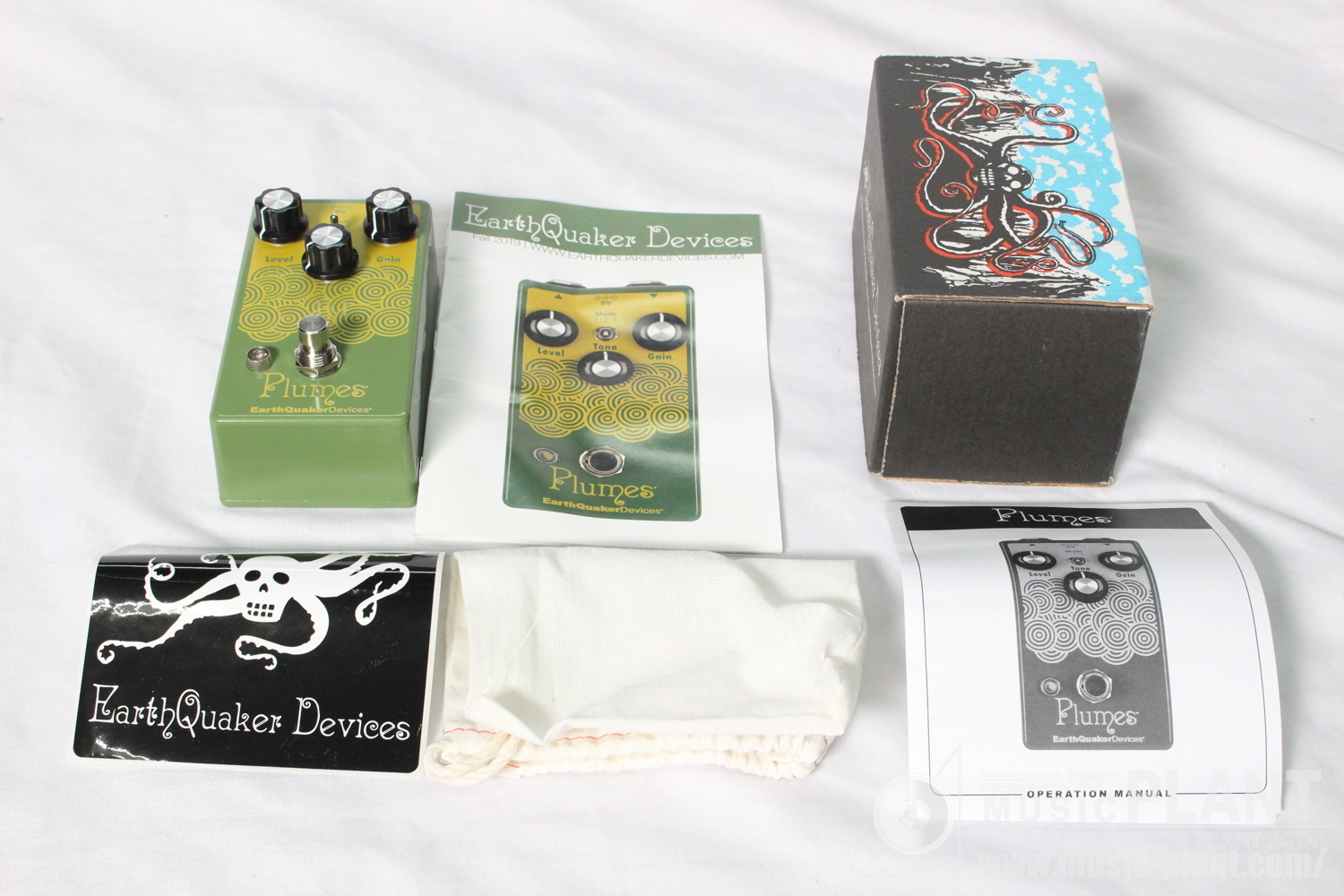 専用箱説明書付き　EarthQuaker Devices Plumes エフェク Amazon | EarthQuaker Devices/Plumes Black Sparkle オーバー