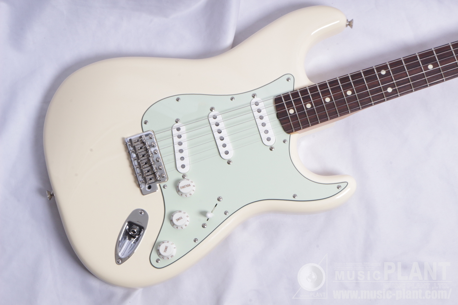 Vintera® II '60s Stratocaster®, Rosewood Fingerboard RW, Olympic White追加画像 Vintera® II '60s Stratocaster®, Rosewood Fingerboard RW, Olympic White追加画像