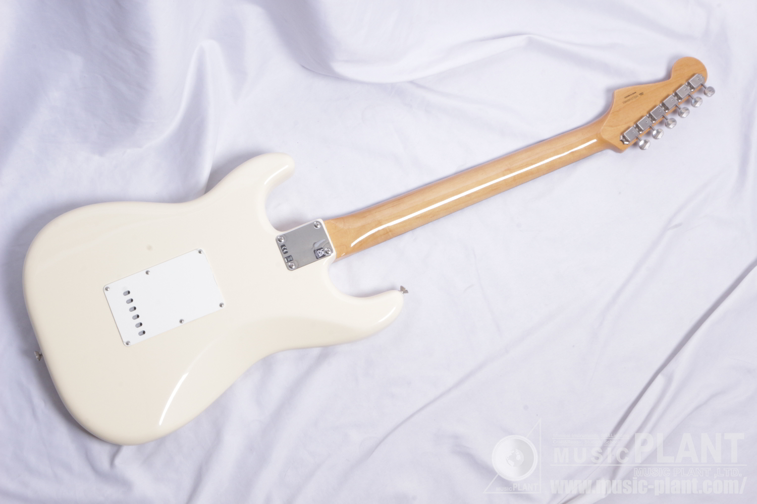Vintera® II '60s Stratocaster®, Rosewood Fingerboard RW, Olympic White背面画像 Vintera® II '60s Stratocaster®, Rosewood Fingerboard RW, Olympic White背面画像