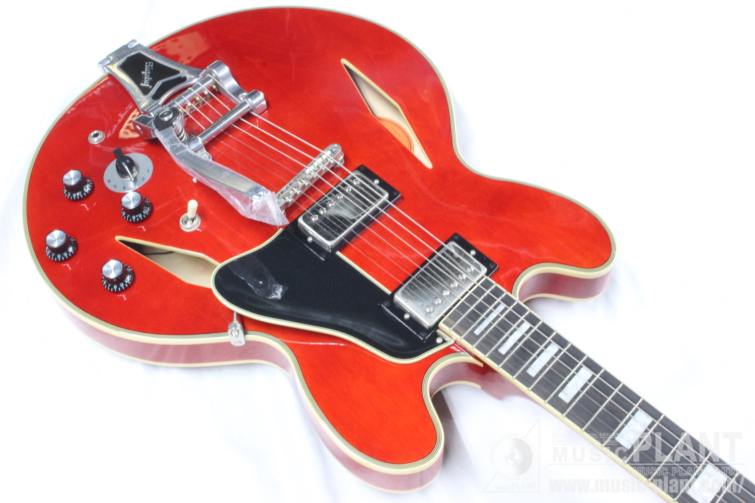 Shinichi Ubukata ES-355 Custom Bigsby ver.02 Sixties Cherry追加画像 Shinichi Ubukata ES-355 Custom Bigsby ver.02 Sixties Cherry追加画像