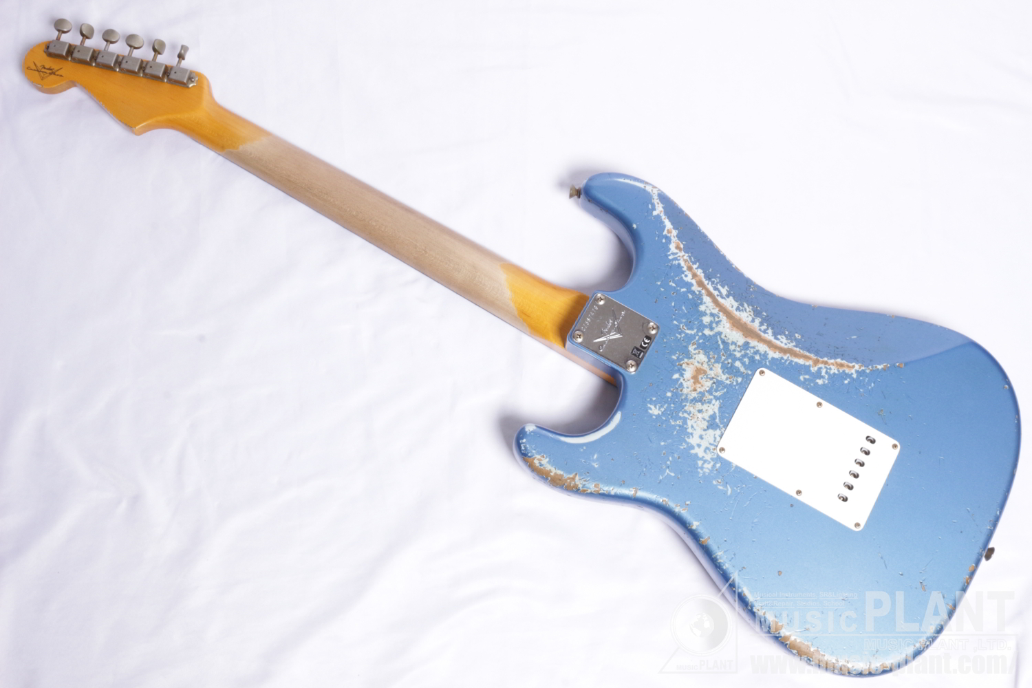 1961 Stratocaster Heavy Relic Rosewood Fingerboard - Lake Placid Blue over Sonic Blue背面画像 1961 Stratocaster Heavy Relic Rosewood Fingerboard - Lake Placid Blue over Sonic Blue背面画像