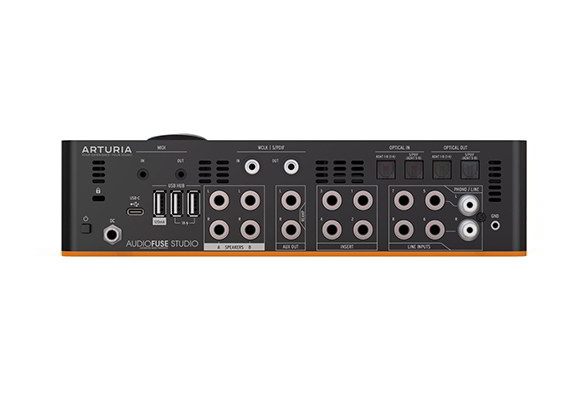 AudioFuse Studio背面画像 AudioFuse Studio背面画像