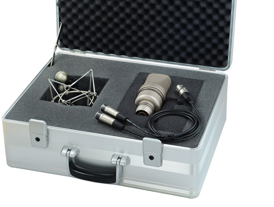 UM 930 twin satin nickel w/ suspensionケース画像 UM 930 twin satin nickel w/ suspensionケース画像
