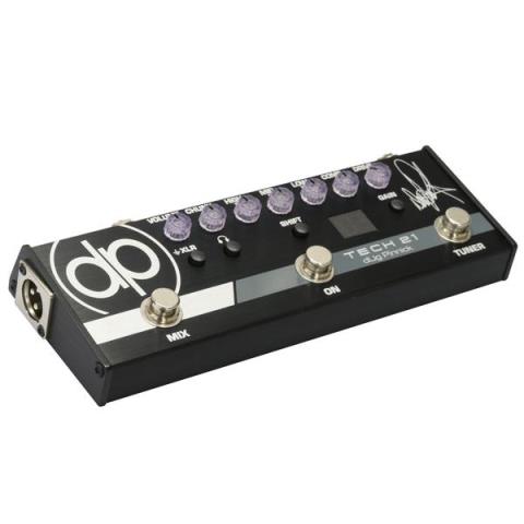 TECH21-
DP-3X dUg Pinnick Signature