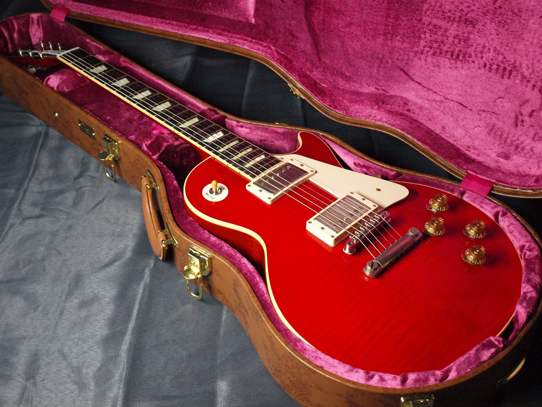 Gibson LPR-8