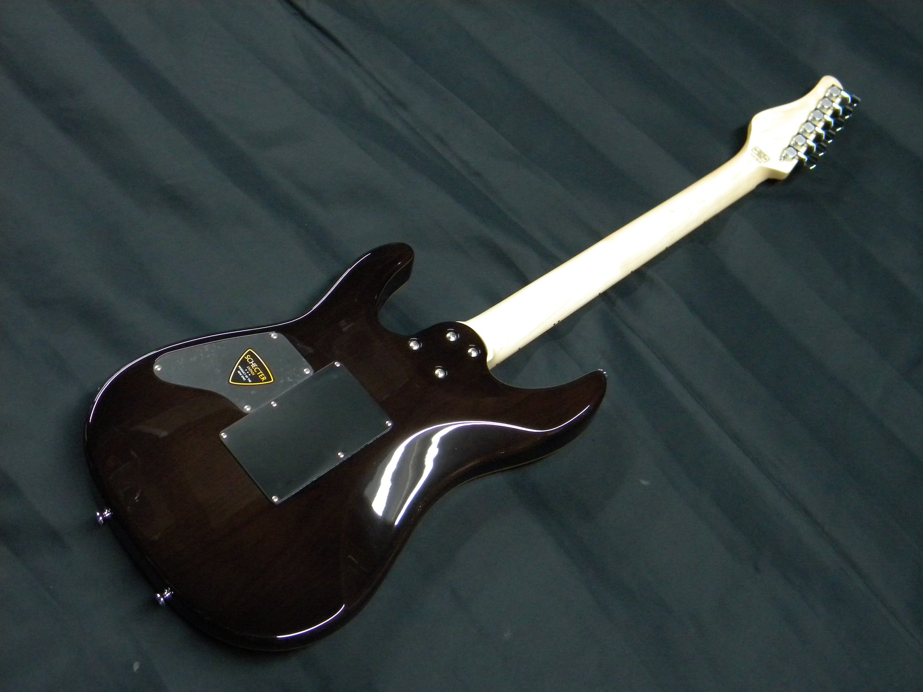 NV-III-24-AL RED/M背面画像 NV-III-24-AL RED/M背面画像