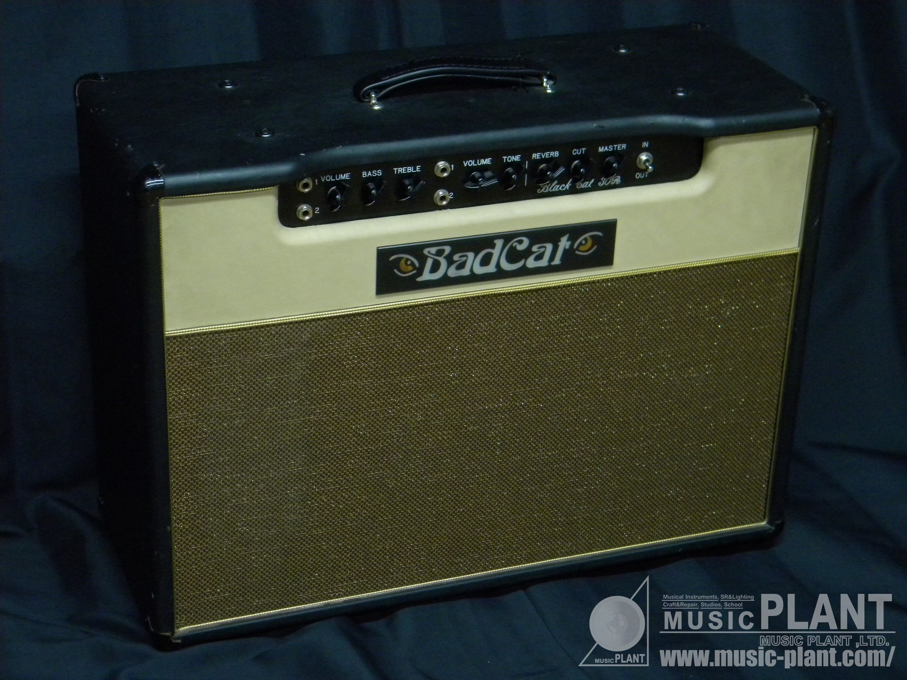 Bad Cat ギター・アンプコンボBlack Cat 30R 212中古品()売却済みです。あしからずご了承ください。 MUSIC PLANT  WEBSHOP