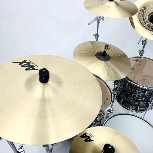 Sabian

AAX-16RC 16" Crash