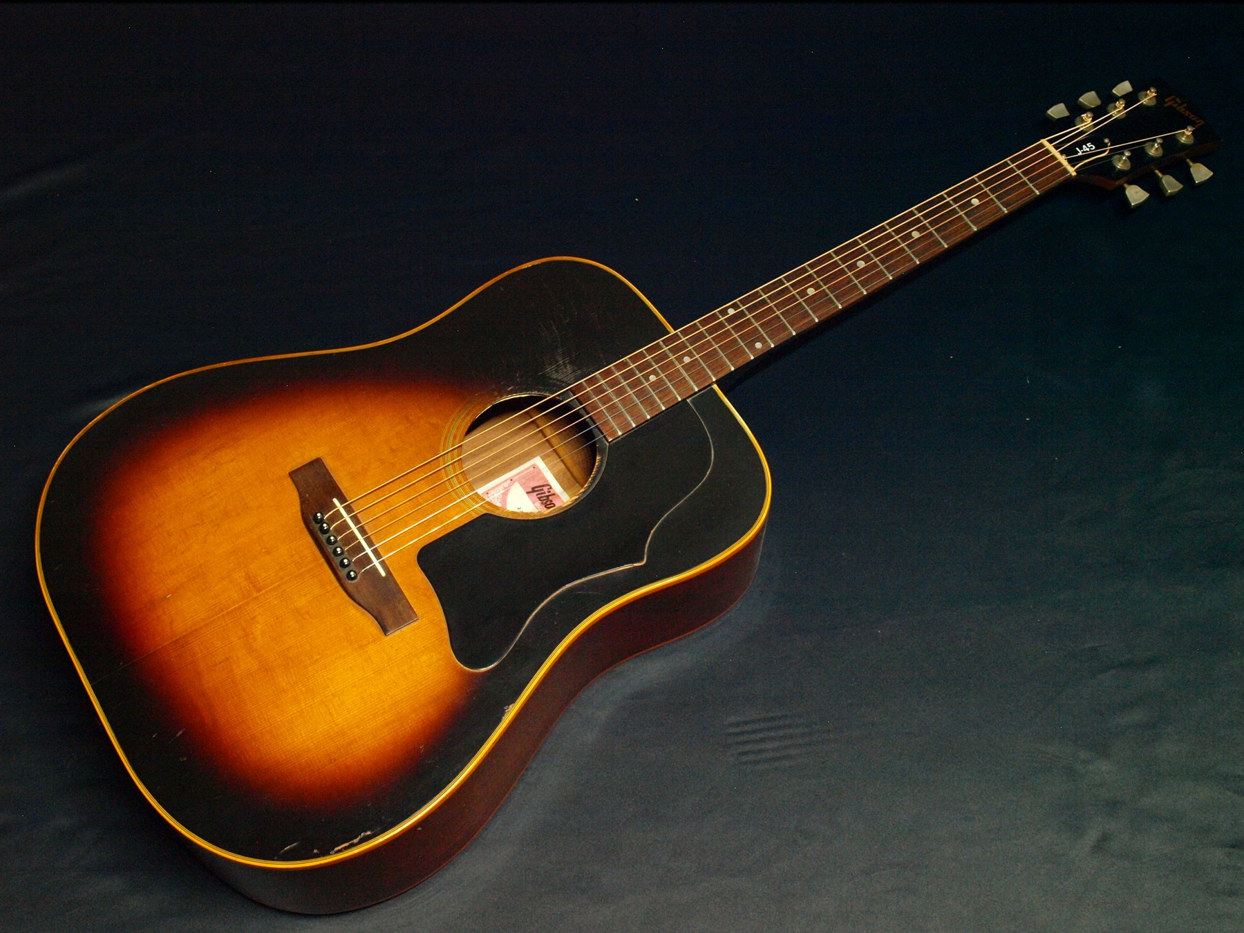 Gibson アコースティックギターJ-45 Deluxe中古品()売却済みです。あしからずご了承ください。 | MUSIC PLANT