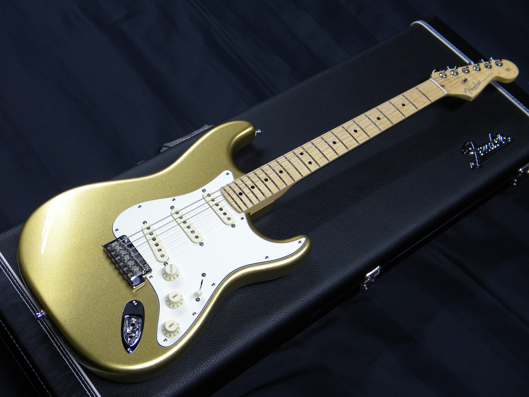 Fender USA エレキギターFSR American Standard Stratocaster UG