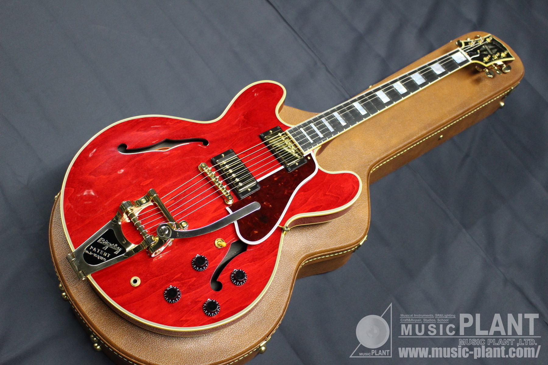 Gibson セミアコースティックギターMemphis 2015 Limited Run ES-355 Bigsby 60s  Cherry中古()売却済みです。あしからずご了承ください。 MUSIC PLANT WEBSHOP