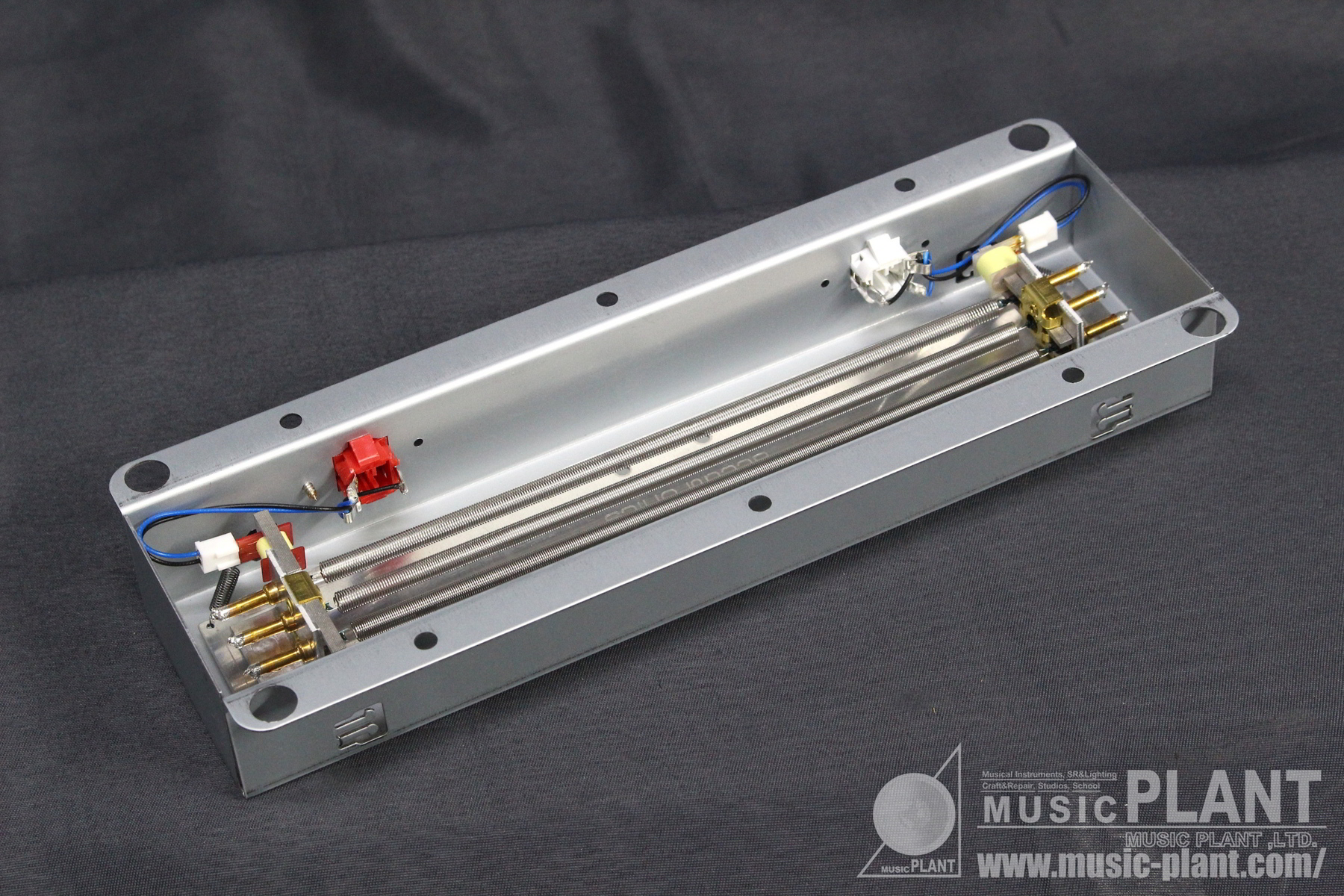 accutronics スプリングリバーブユニット8AB3C1B新品在庫