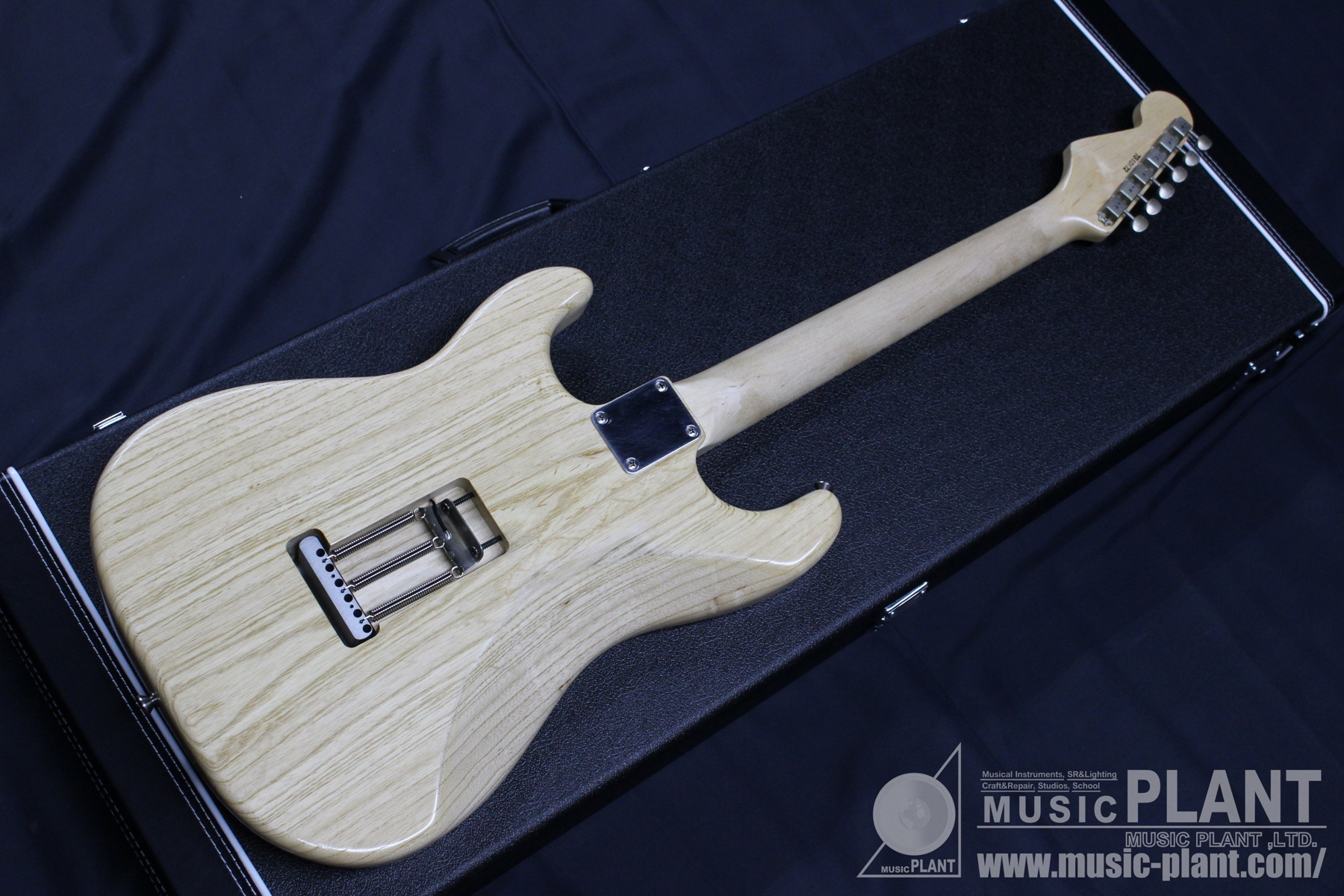 N-ST SGZ Custom -FZ- LUNA SEA SUGIZO SIGNATURE背面画像 N-ST SGZ Custom -FZ- LUNA SEA SUGIZO SIGNATURE背面画像