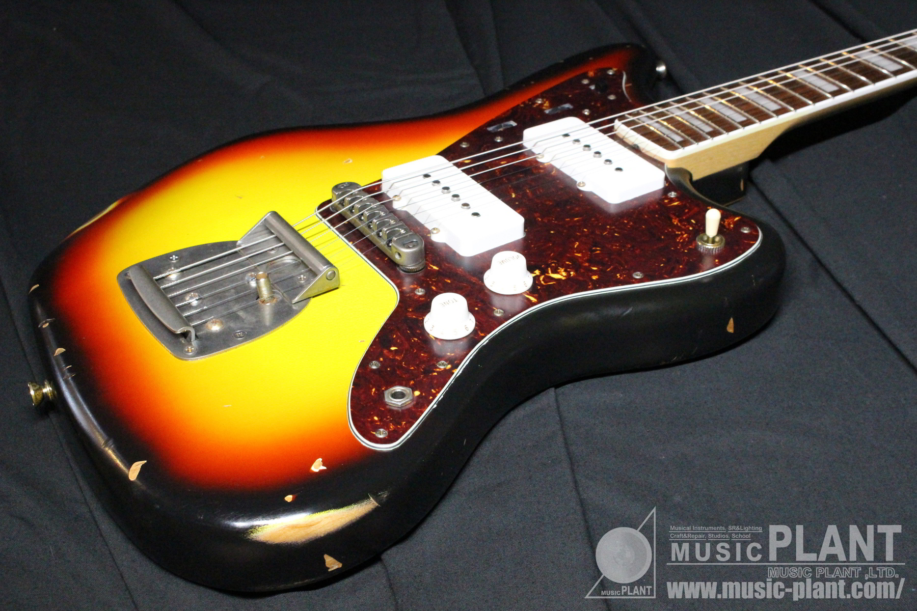 JM-63 Three Tone Sunburst Medium Aged追加画像 JM-63 Three Tone Sunburst Medium Aged追加画像