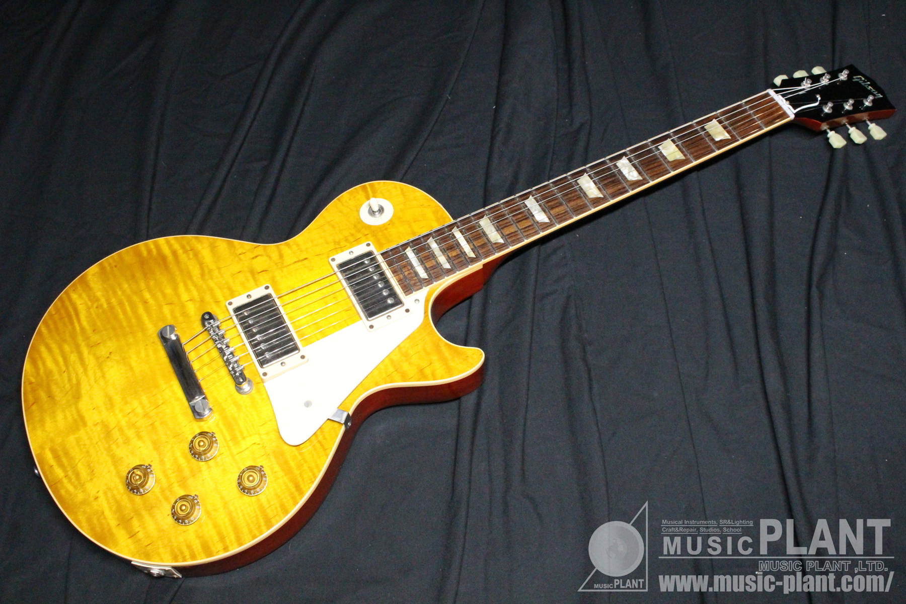 Gibson Custom Shop レスポールLPR8F中古品()売却済みです。あしからず